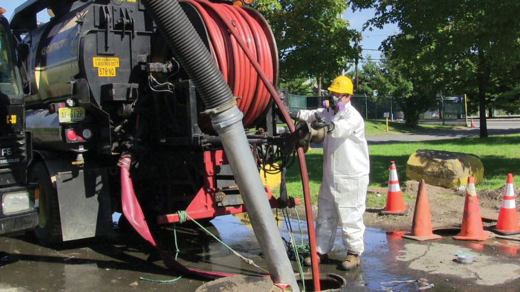Carylon crew performing sewer cleaning